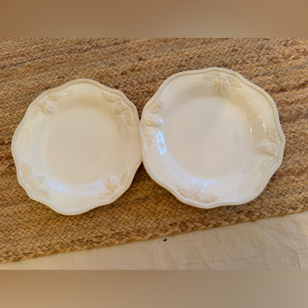 Lenox Cream Dinnerware Set
